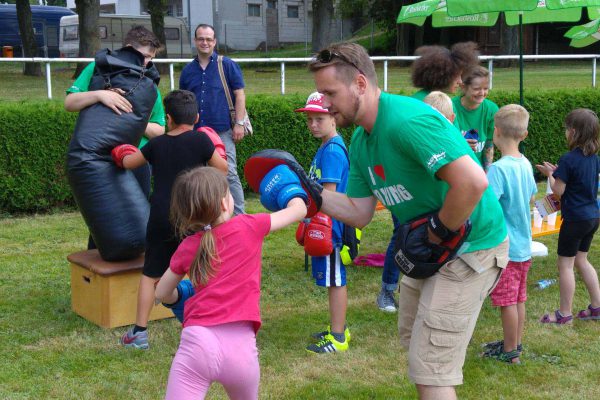 Spielfest_Erbacher_wiesenmarkt_2016_TSV_ERBACH_BOXEN (4)