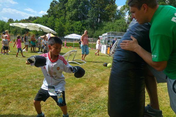 Kinderspielfest_Erbacher_Wiesenmarkt_TSV_Erbach_Boxen (4)